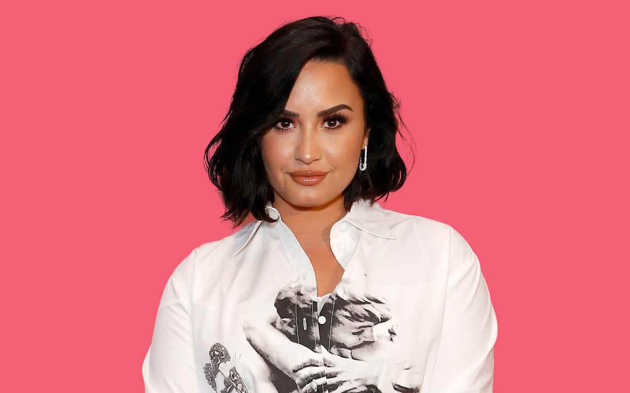 Demi Lovato Says She Is Too Gay to Marry Guys Right Now | Spurzine