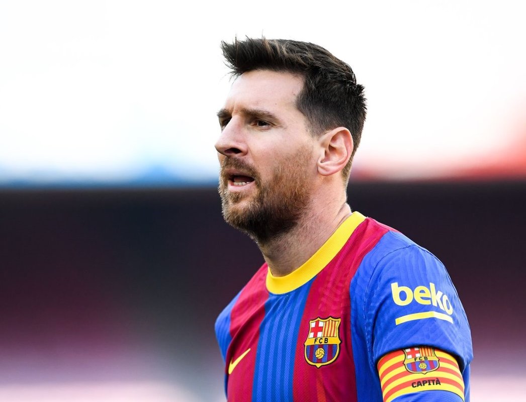 Lionel Messi Dumps Barca for PSG After Striking 2-year Deal | Spurzine