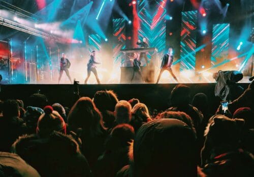 Top 7 Techniques to Help You Break into The Entertainment Industry | Spurzine