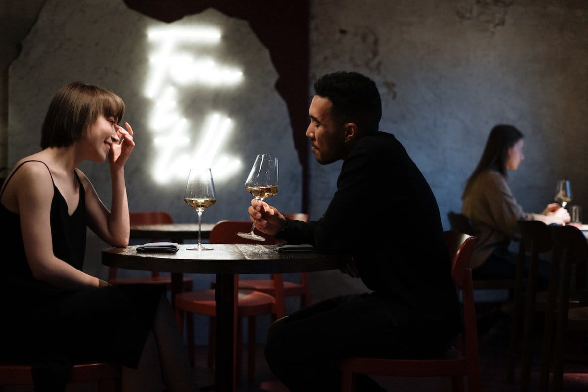 6 Great Ideas to Help You Plan for An Amazing Date Night That Won’t Suck | Spurzine