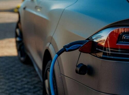 5 Key Services Every Electric Vehicle Owner Needs | Spurzine
